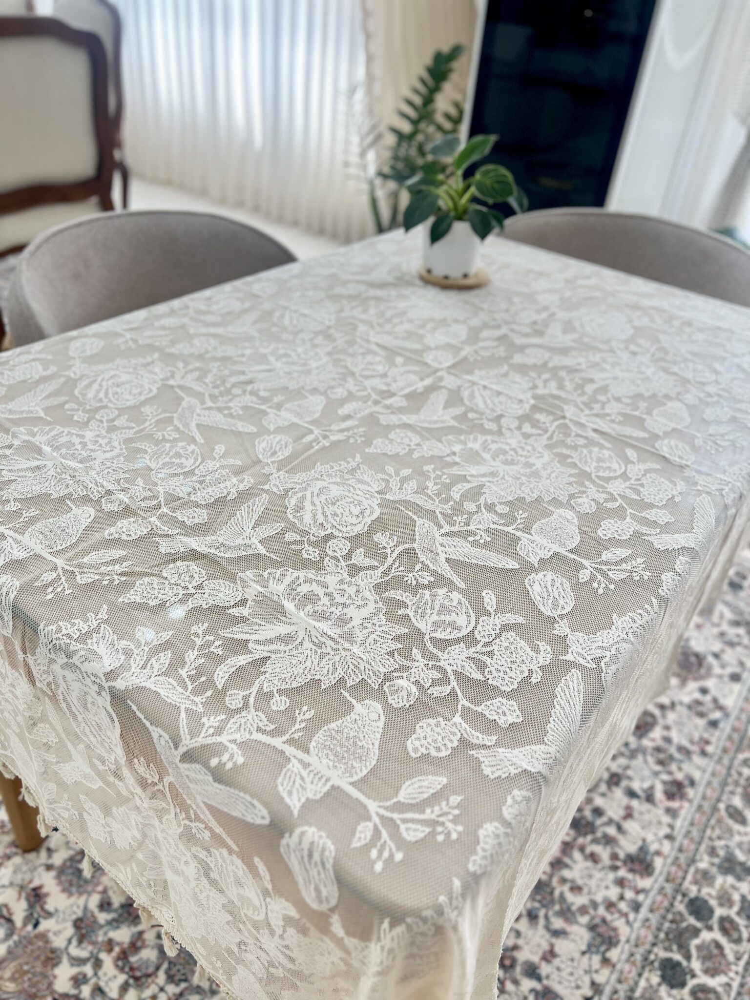 رومیزی ناهارخوری تور ترک