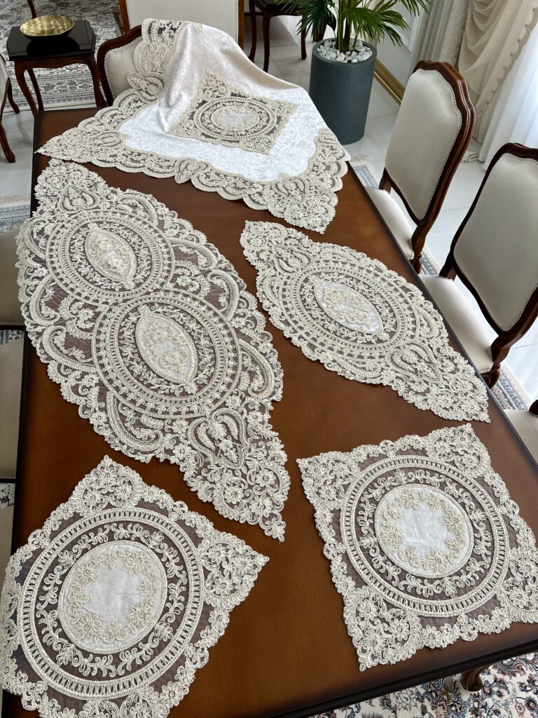 رومیزی دانتل مخمل الیزه ترک ۵ تکه مدل کد 11
