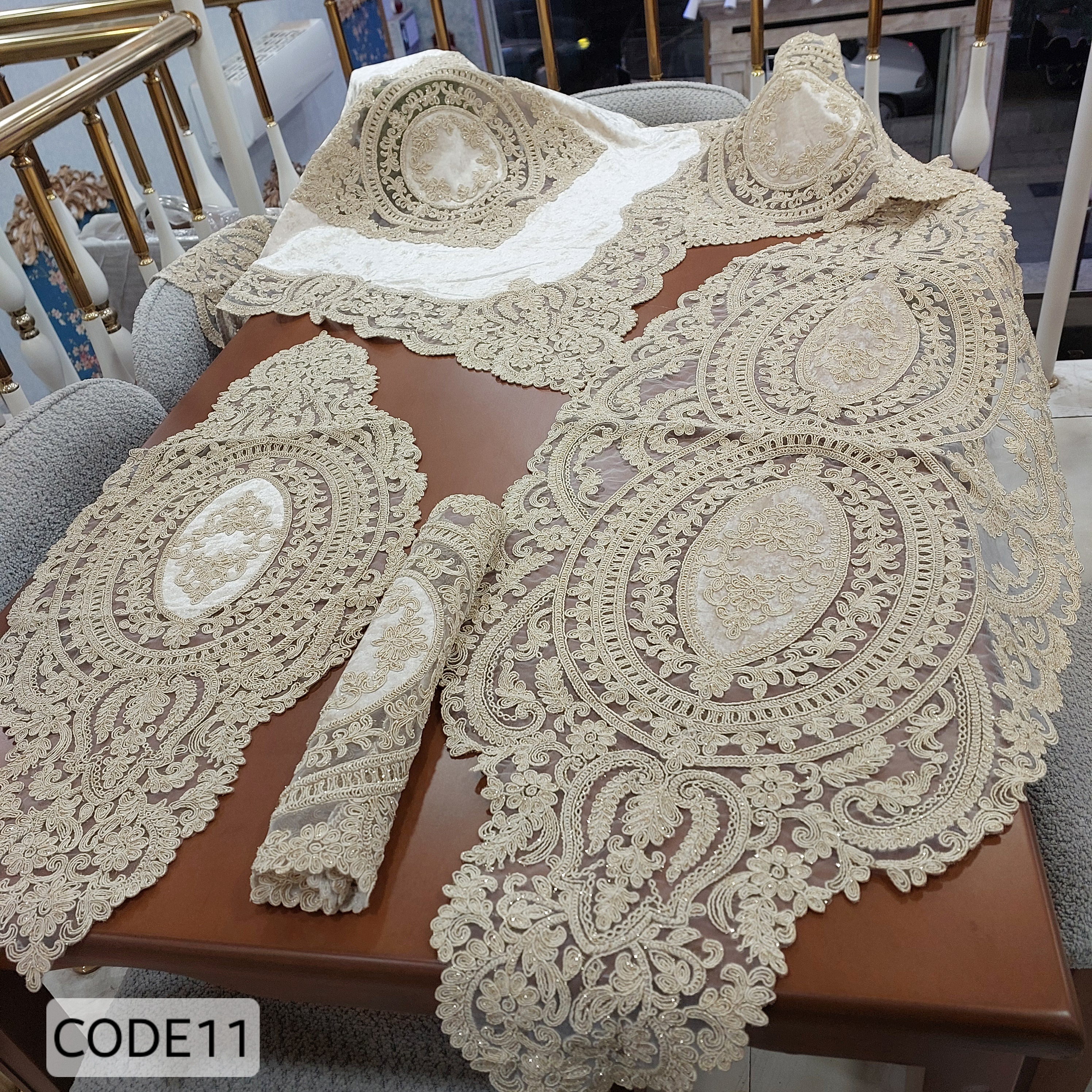 رومیزی دانتل مخمل الیزه ترک ۵ تکه کد ۱۱