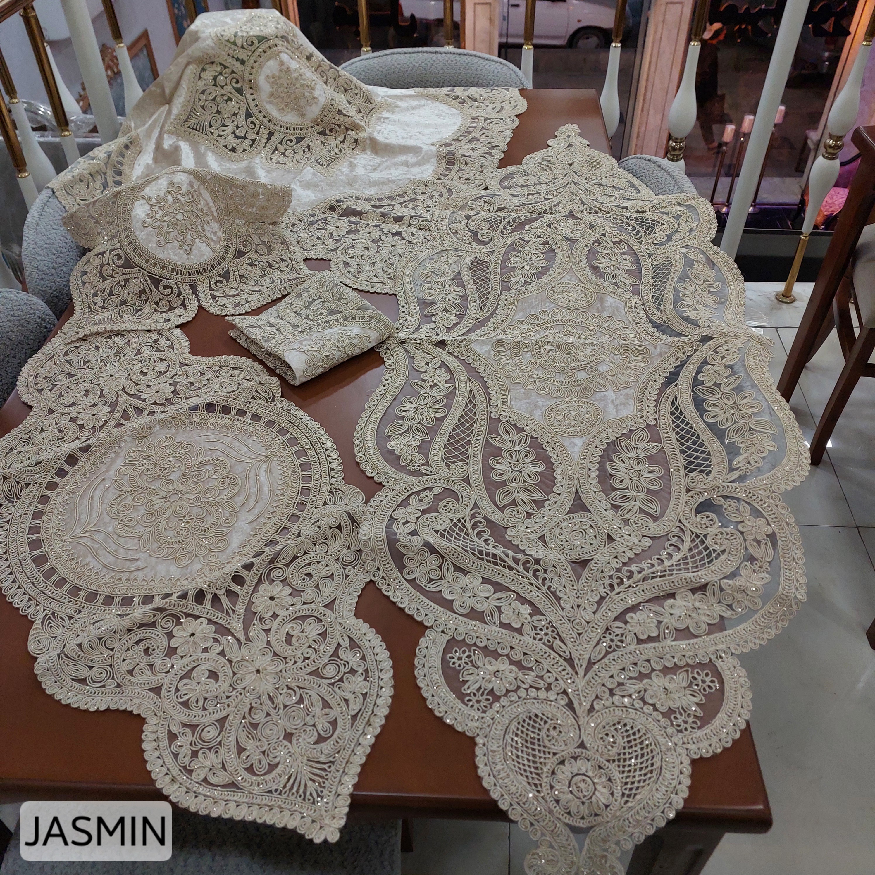 رومیزی دانتل مخمل الیزه ترک ۵ تکه جاسمین